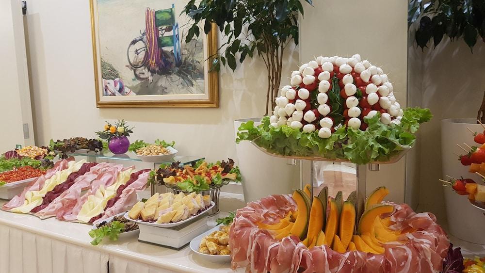 Hotel Aurora Mare Римини Экстерьер фото