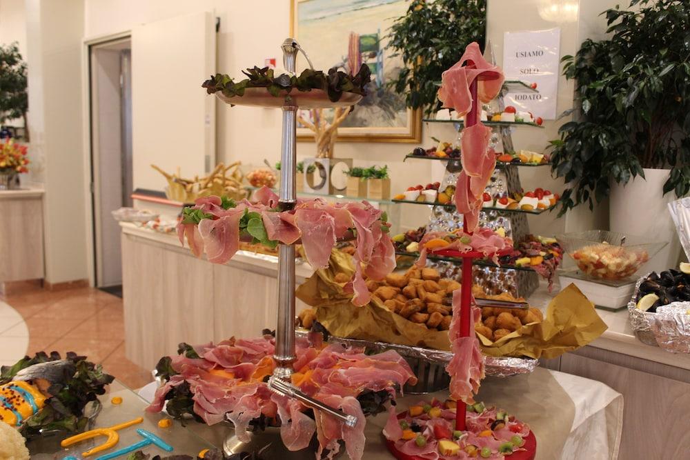 Hotel Aurora Mare Римини Экстерьер фото