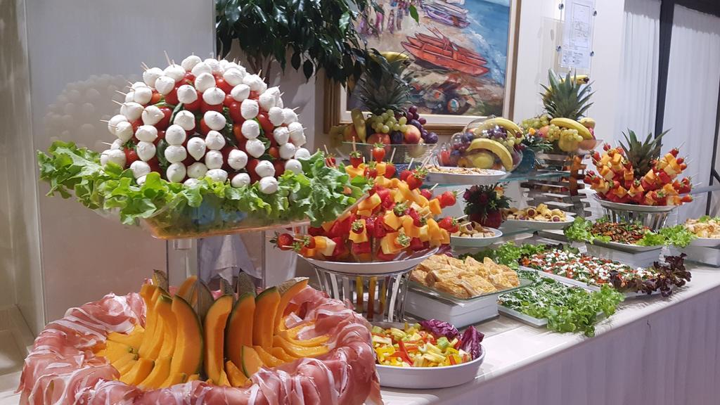 Hotel Aurora Mare Римини Экстерьер фото